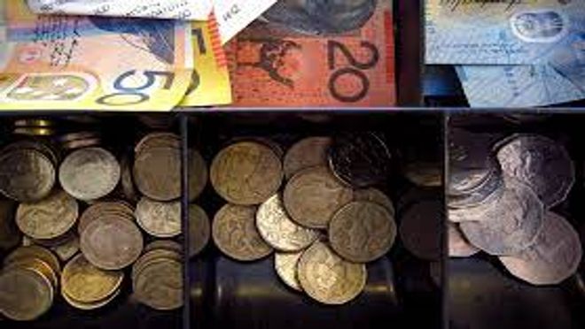 Dollar sparkles on US economic strength; Australian dollar declines following job data